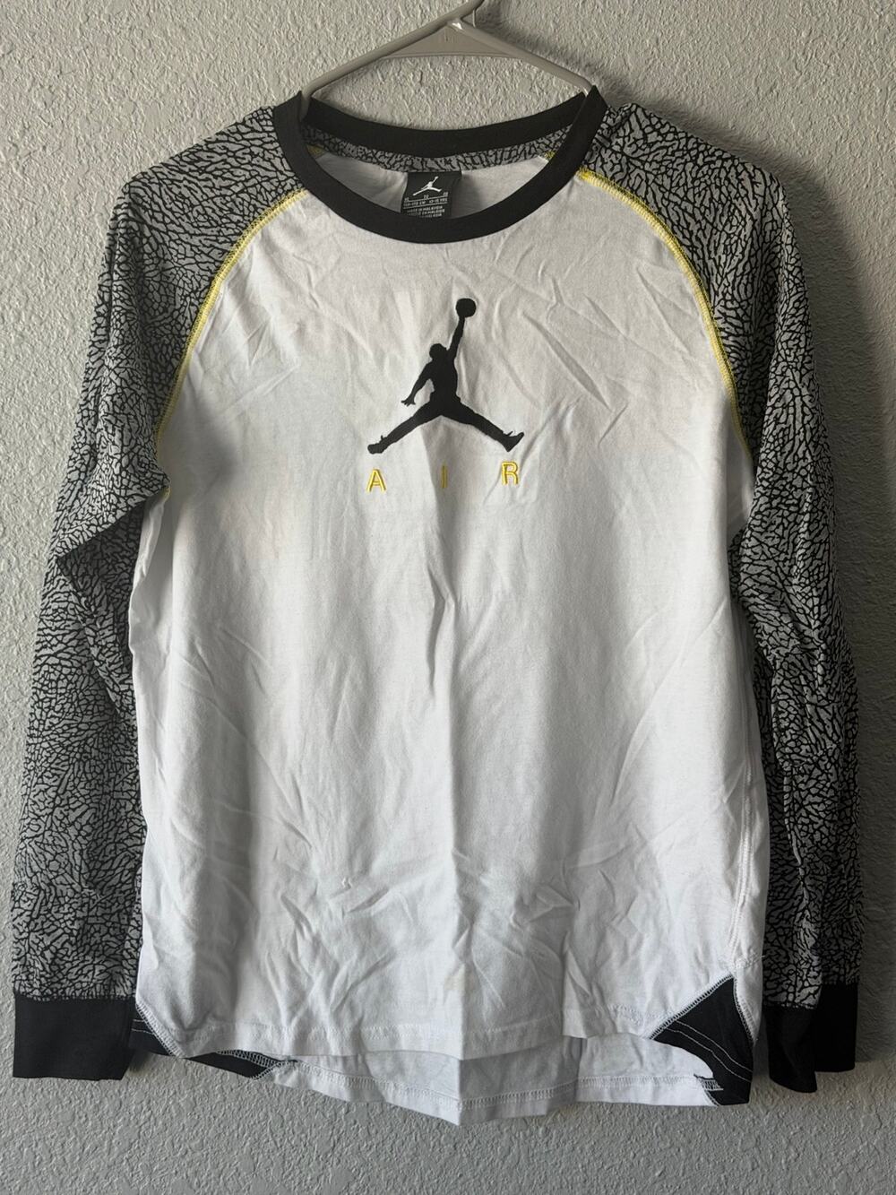 Jordan Brand Long Sleeve Raglan Boy's Size XL Shirt
